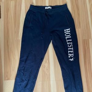 Hollister joggers